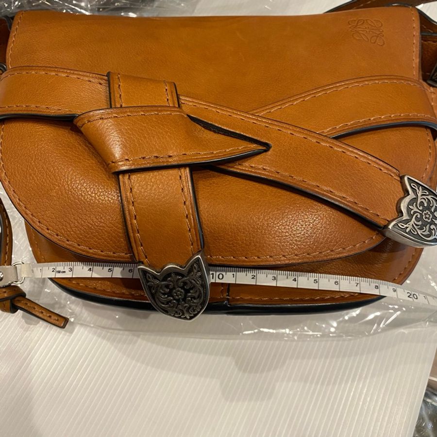 LOEWE Western系列 馬鞍包-9