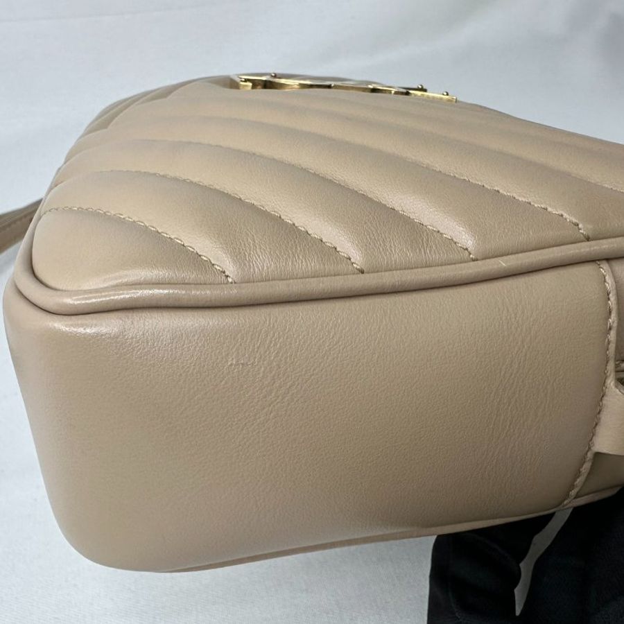 YSL LOU絎縫皮革流蘇相機包-9
