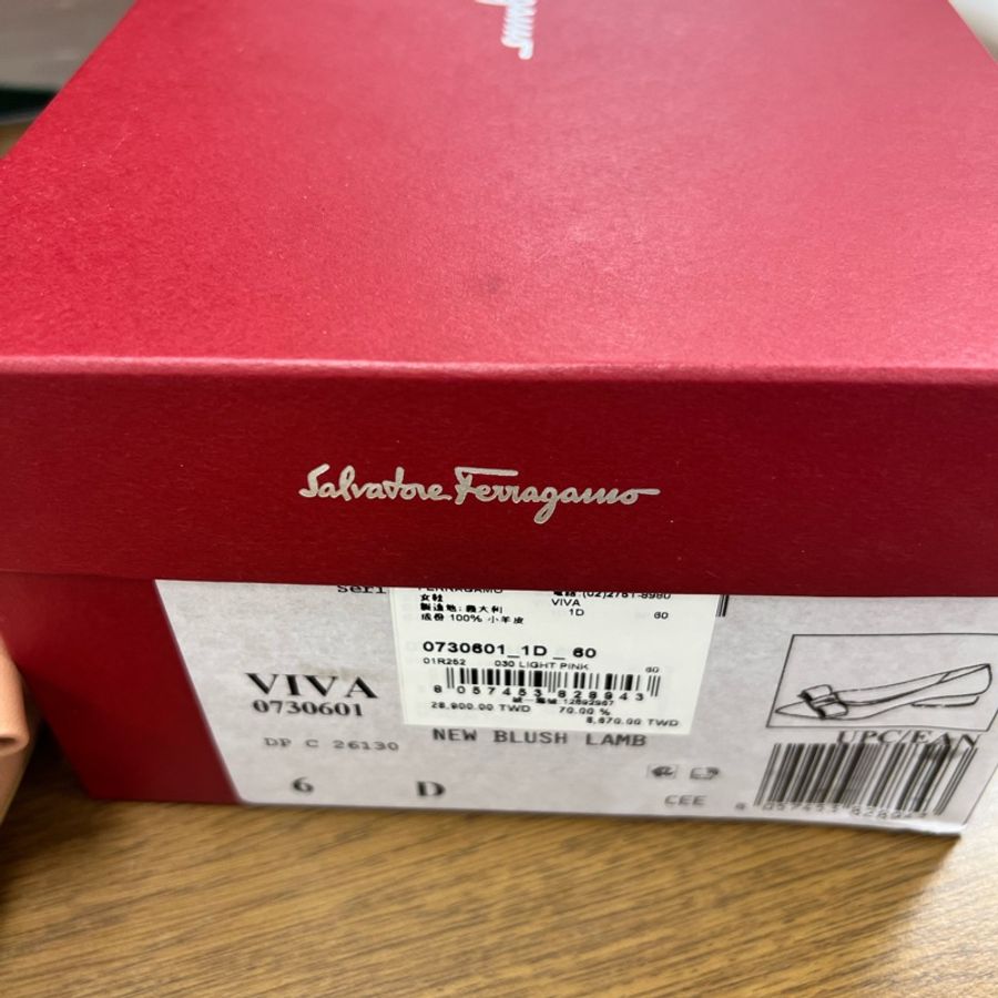 全新Ferragamo 鞋全真皮經典款特賣會購入原價28900特價9100salvatore ferragamo-1