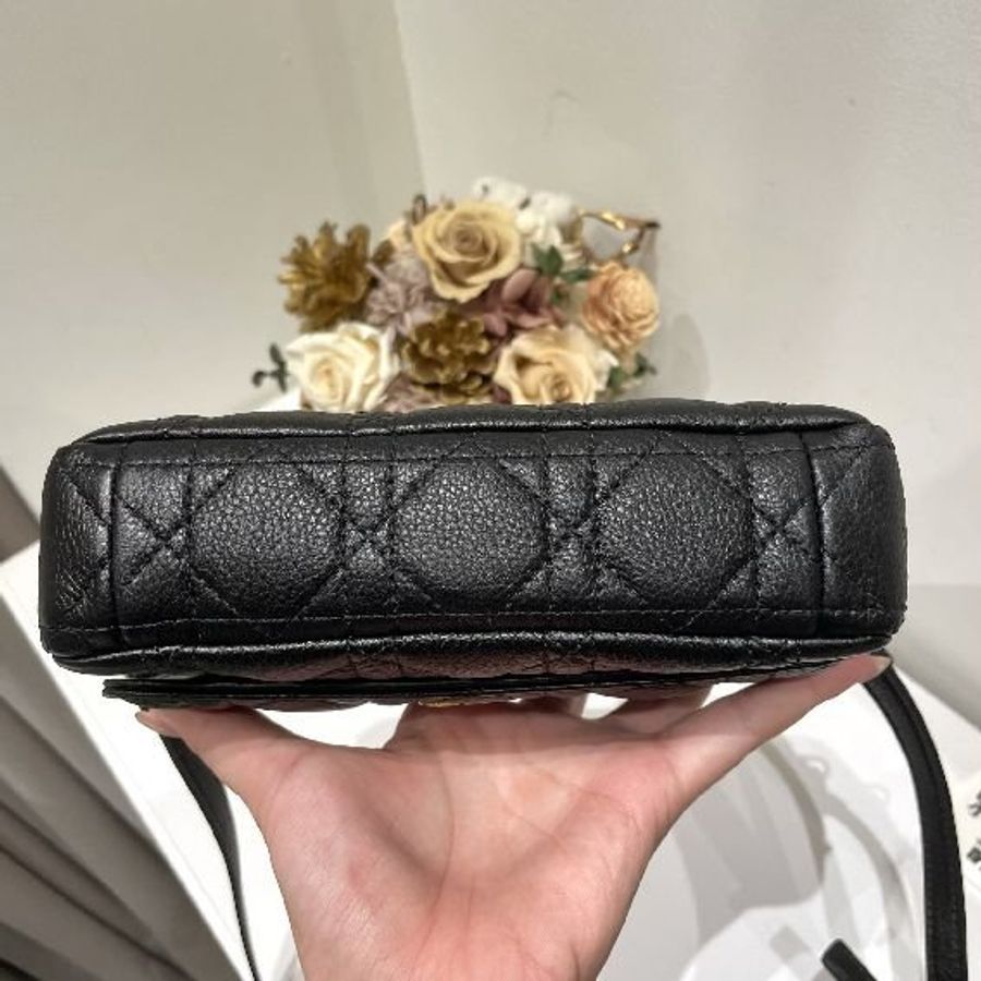 DIOR CARO POUCH 斜背包 黑色金扣-7