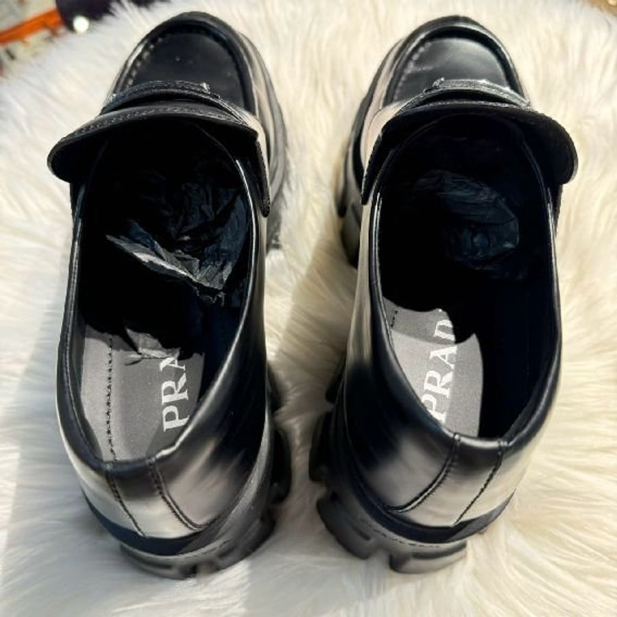 PRADA Monolith拋光皮革樂福鞋-8