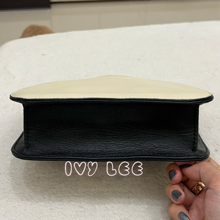 Valentino Rockstud Glam Lock 黑色 米白色皮革 鉚釘 鍊條包 斜背包 肩背包 二手精品-2