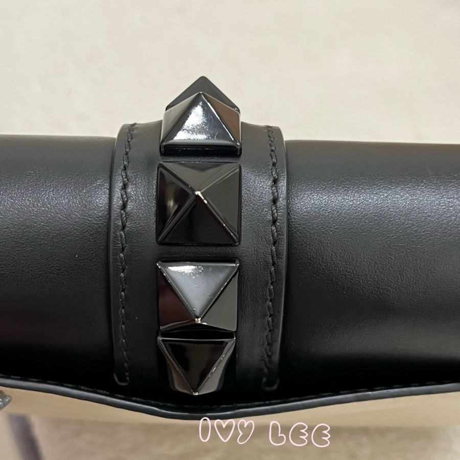 Valentino Rockstud Glam Lock 黑色 米白色皮革 鉚釘 鍊條包 斜背包 肩背包 二手精品-5