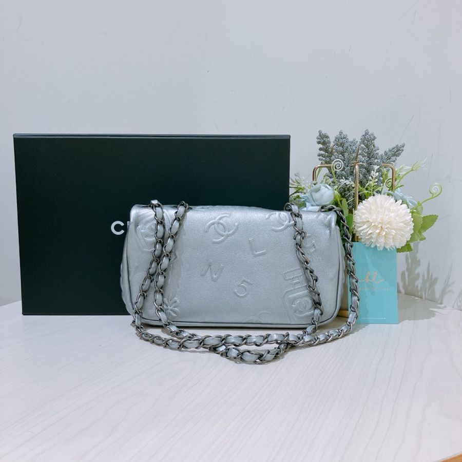 CHANEL 香奈兒金屬面小牛皮翻蓋包包METALLIC SYMBOLS FLAP BAG 22CM-1