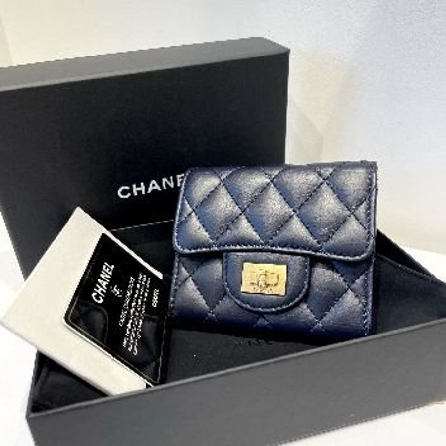 Chanel 2.55三折短夾 深藍色-0