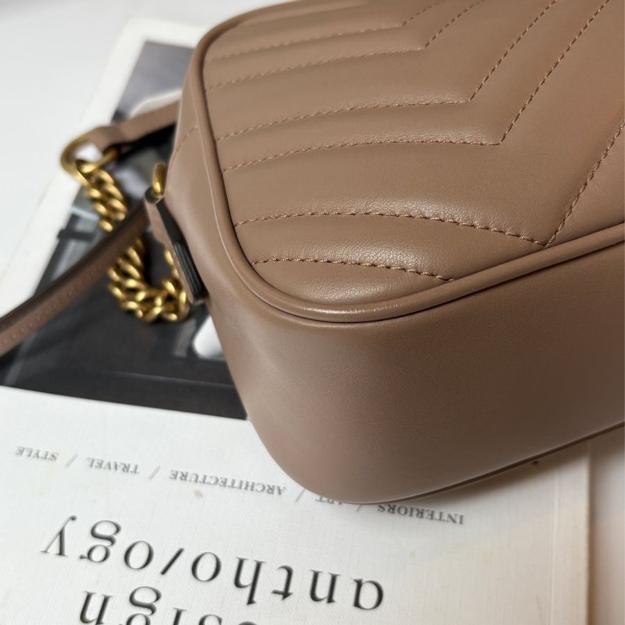 Gucci藕粉色gg logo相機包-10