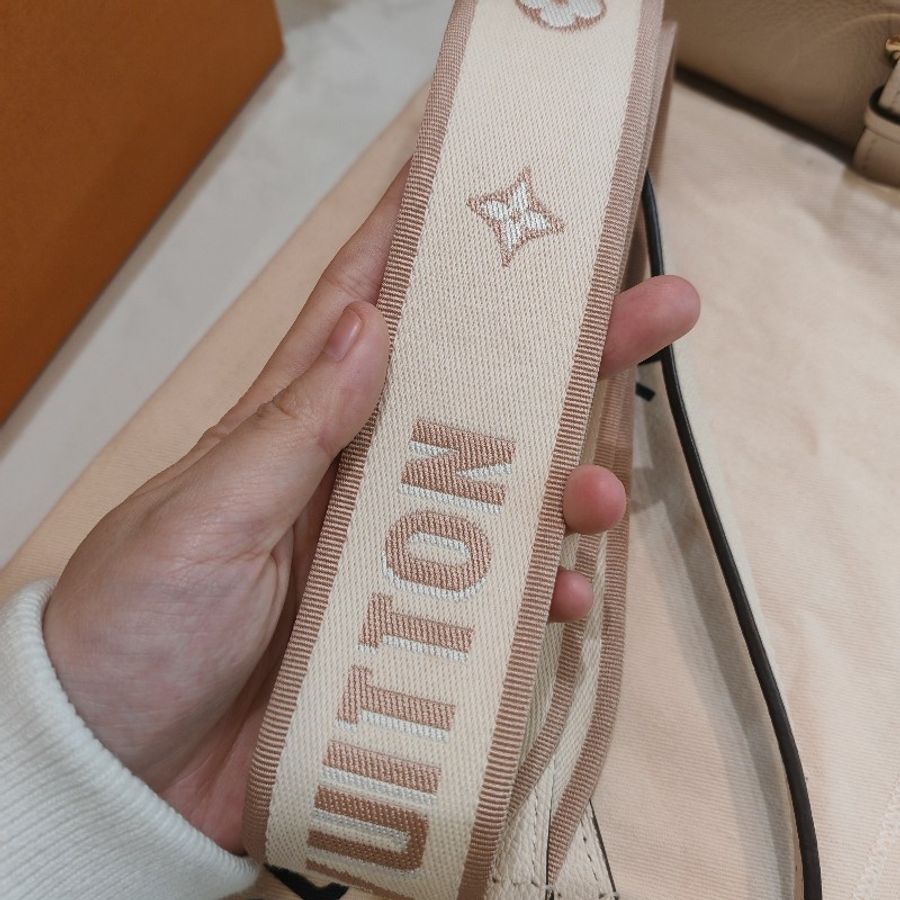 Lv Diane 奶油白色全皮-19