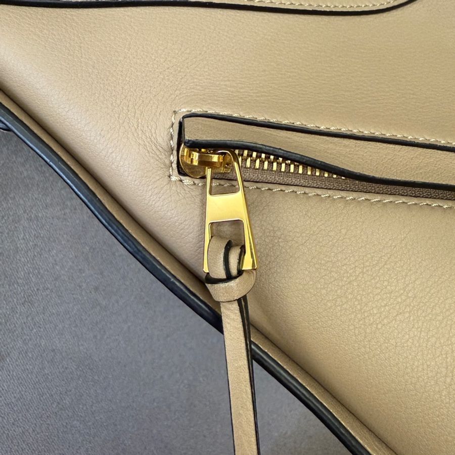 LOEWE Hammock吊床包小號沙色-10