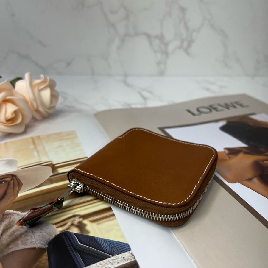 💗香緹國際精品💗 Hermes 愛馬仕 Silk in 小零錢包👛廢包好朋友 金剛色愛馬仕-1