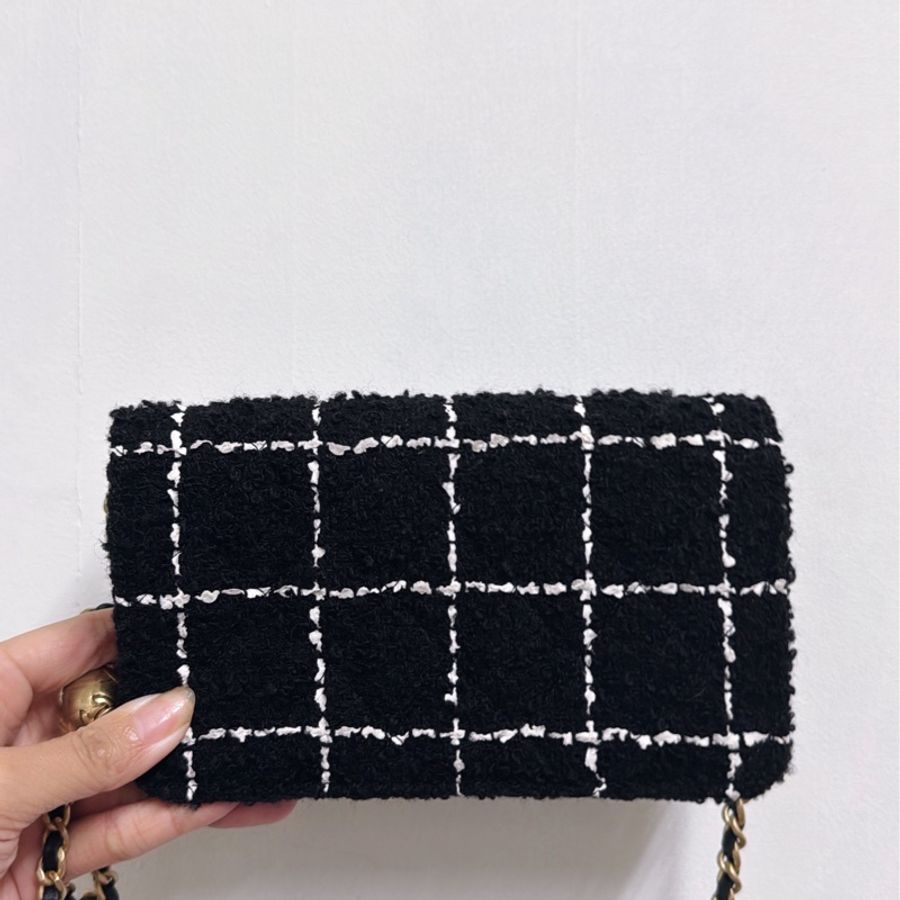 Chanel 毛呢金球 woc-3
