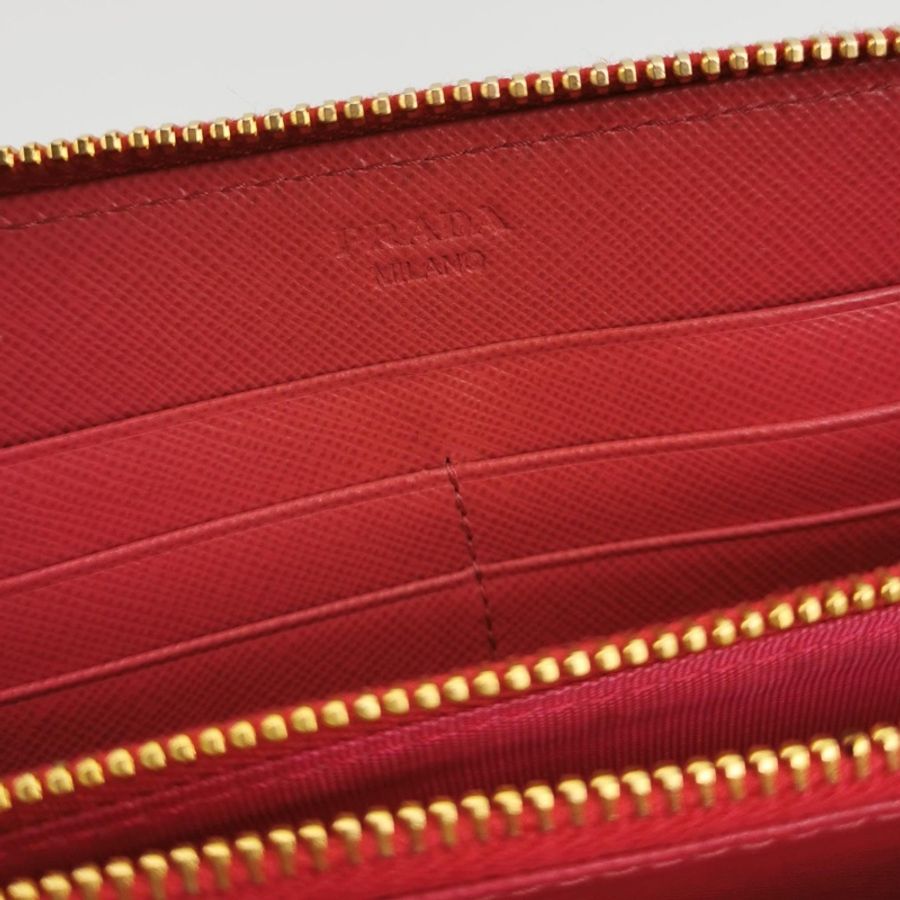 ❤️【Prada 牛皮紅色蝴蝶結字母 Logo 拉鏈長夾】❤️-23