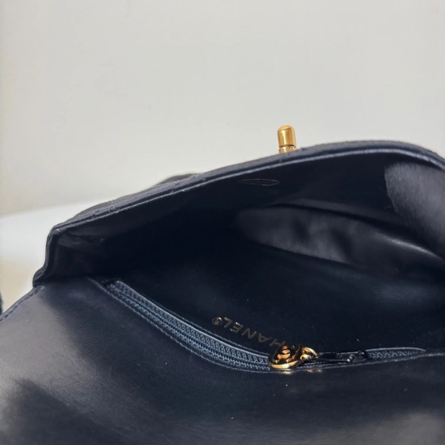 最後降價!!CHANEL中古黑金緞面拼皮信封腰包-24