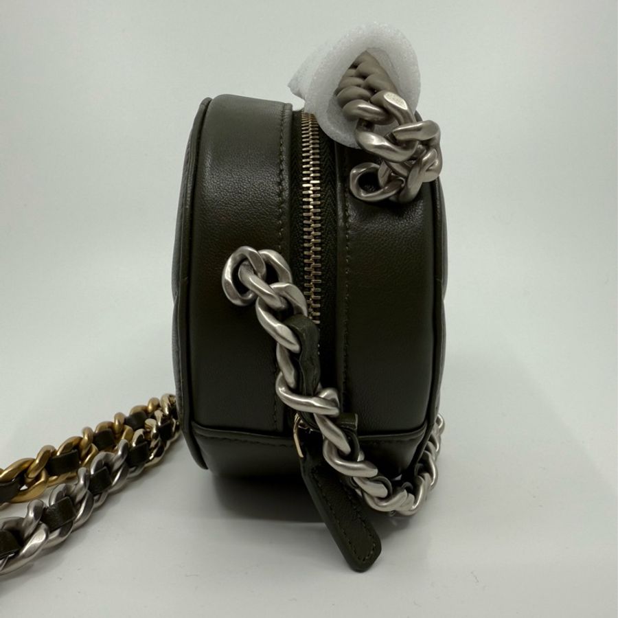 Chanel 19 Round Clutch Lamb Dark Green-4
