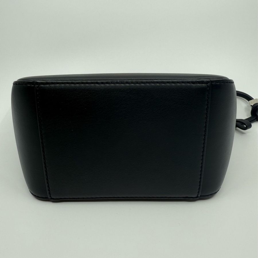 Loewe Mini Hammock Hobo in classic calfskin-8