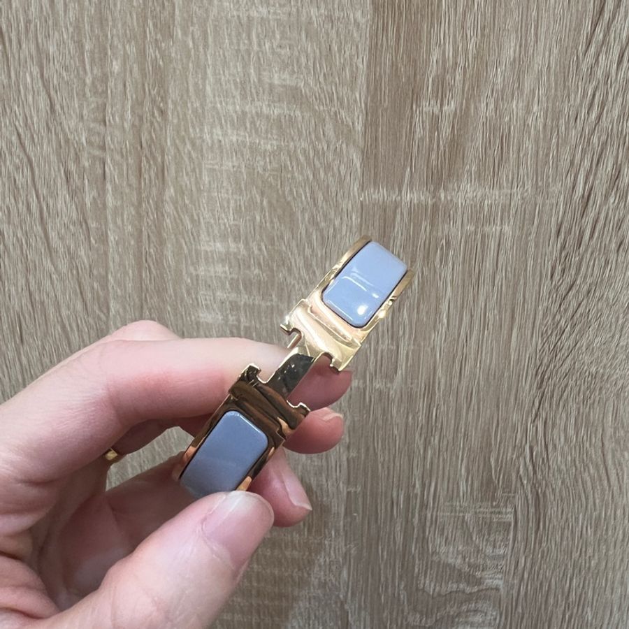 Hermes 藍琺瑯Clic H玫瑰金釦手環H700001F-0