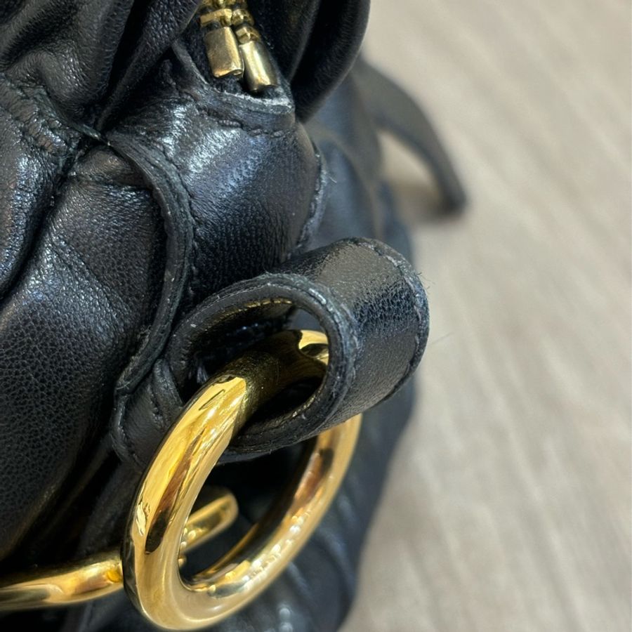 PRADA 黑 羊皮 金 LOGO 拉鍊包 肩背包 斜背包 手提包 高菲包 高飛包-26