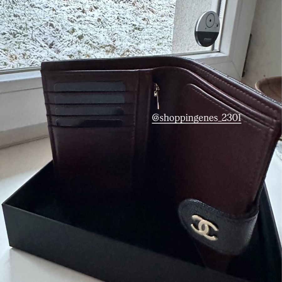 香奈兒 Chanel 全新品 經典護照包 黑色金釦 荔枝牛皮-7
