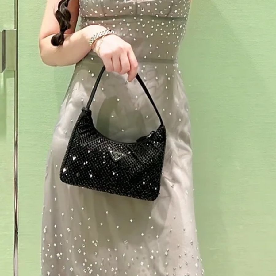 Prada Hobo新款滿鑽腋下包-6