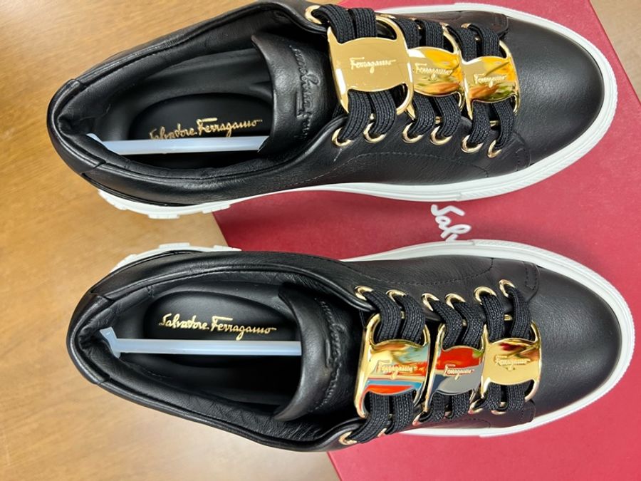 Ferragamo 全新品特賣Family Sale4號半女生休閒鞋-3