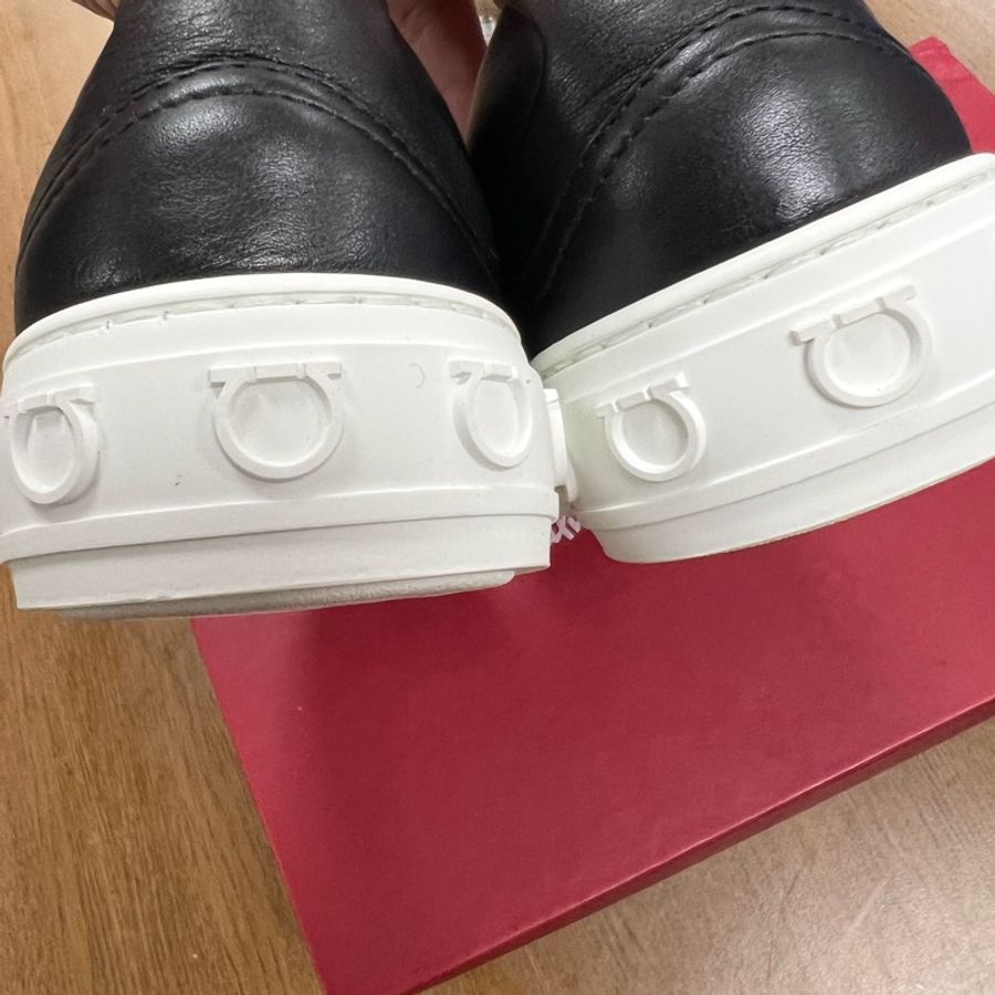 Ferragamo 全新品特賣Family Sale4號半女生休閒鞋-4