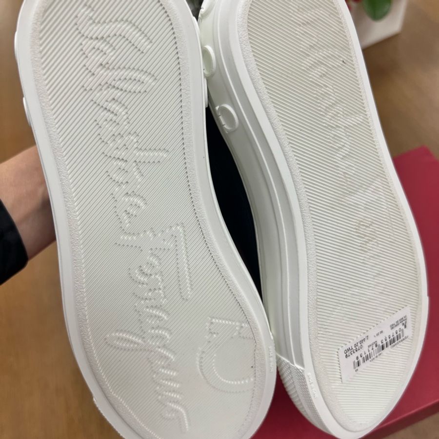 Ferragamo 全新品特賣Family Sale4號半女生休閒鞋-8