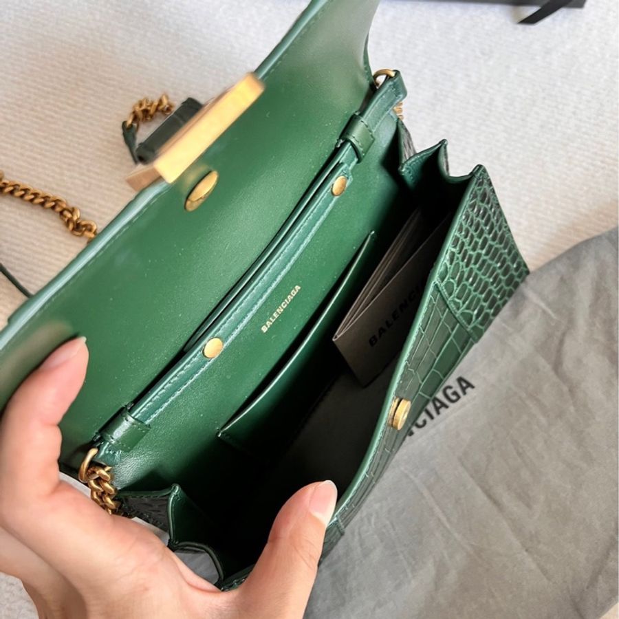 Balenciaga 沙漏鰐魚壓紋牛皮斜挎包-7