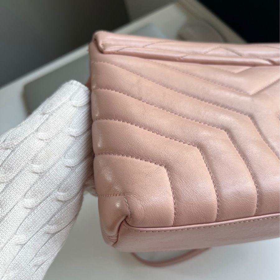 YSL Loulou系列肉粉色斜挎包-7
