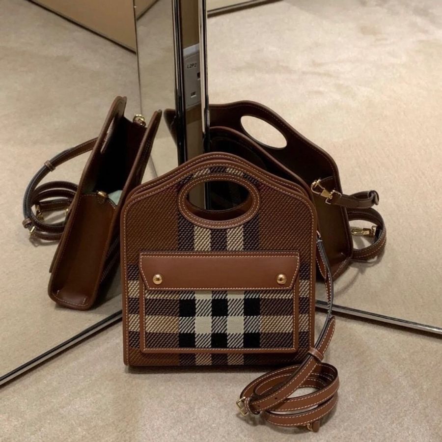Burberry pocket bag-3