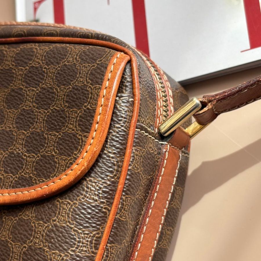 🉐限時特價::CELINE:: VINTAGE 復古凱旋門馬鞍斜背包-8