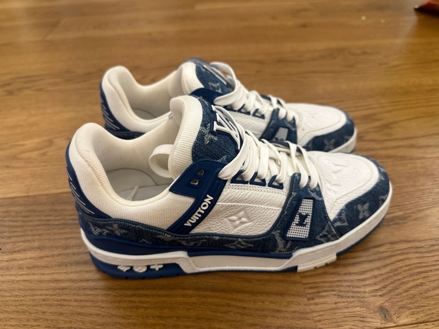中性 男女都適合 路易威登Louis Vuitton 經典球鞋 size 6 1/2-10