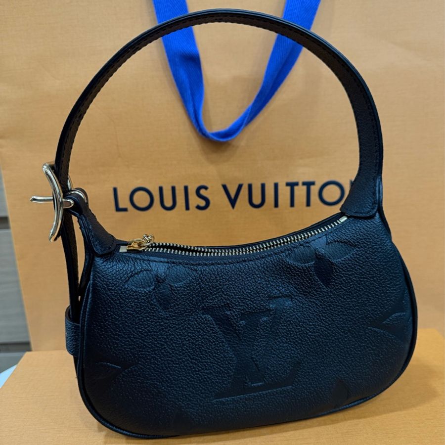 LV Mini Moon-1