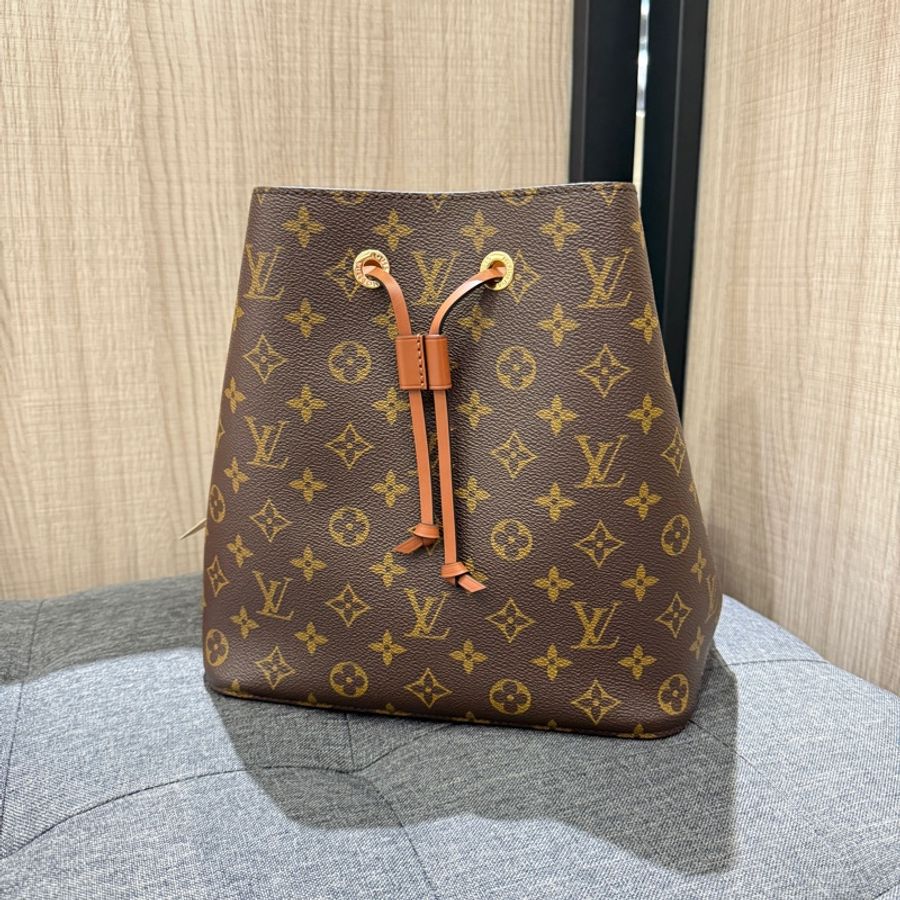 (全新全配)LV M44887 NeoNoe MM 老花拼焦糖色皮革水桶包-0