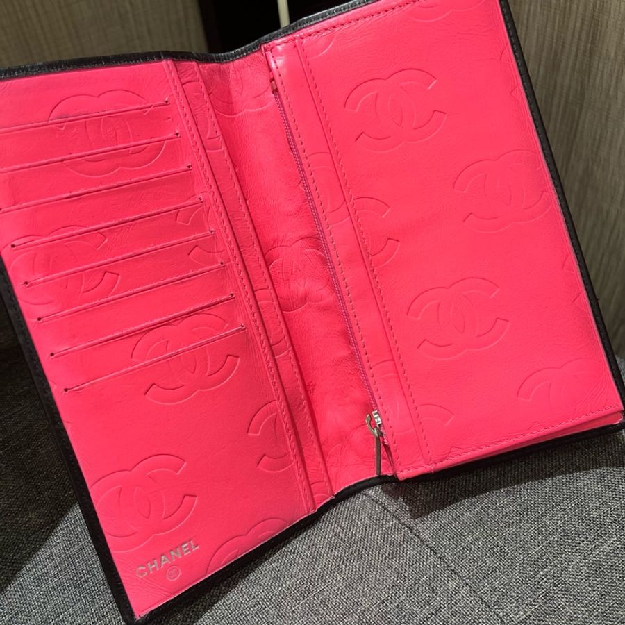 CHANEL 香奈兒黑色牛皮白色雙C Logo康朋對開長夾 皮夾-5