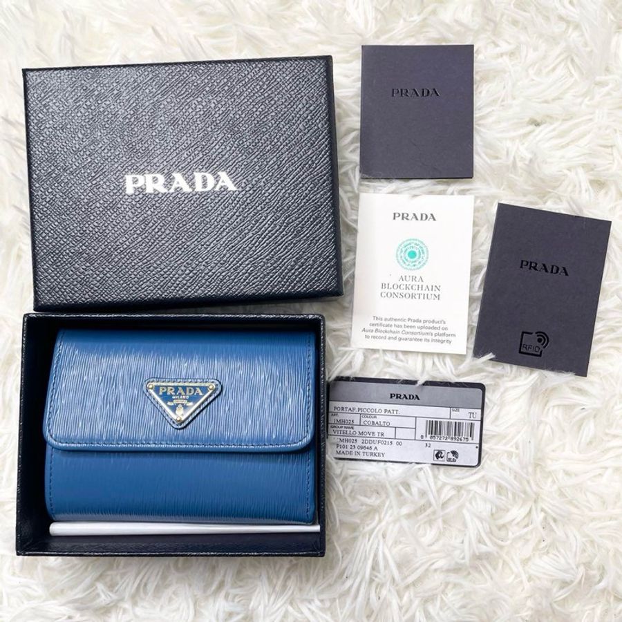 💝FuFu.Style ⟡.·*Prada 藍色短夾錢包-4
