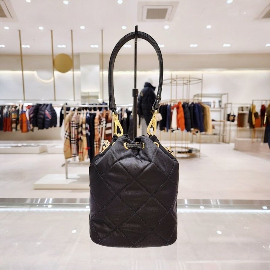 🎉秋冬新品✨Prada 1BH038 Re-Edition 1995 Re-Nylon鍊帶水桶包 黑色-5
