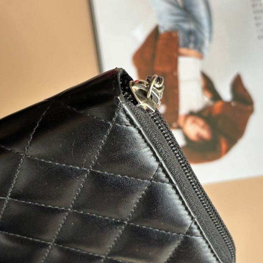 ::CHANEL:: A50078黑菱格牛皮漆皮雙C康朋拉鍊長夾 護照夾 功能夾-7