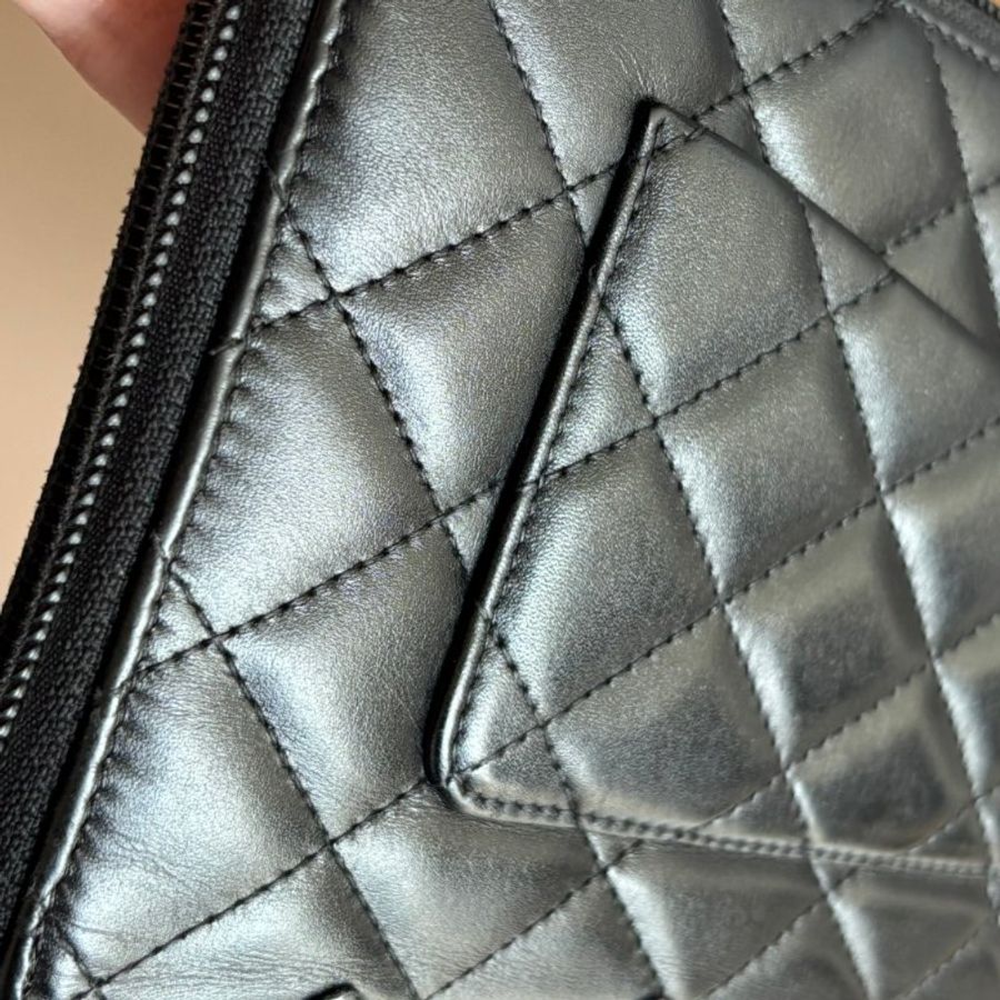 ::CHANEL:: A50078黑菱格牛皮漆皮雙C康朋拉鍊長夾 護照夾 功能夾-22
