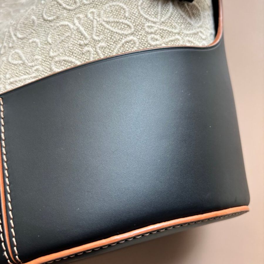::LOEWE:: BALLOON壓印LOGO 緹花拼接皮革氣球包 肩背包 水桶包-11