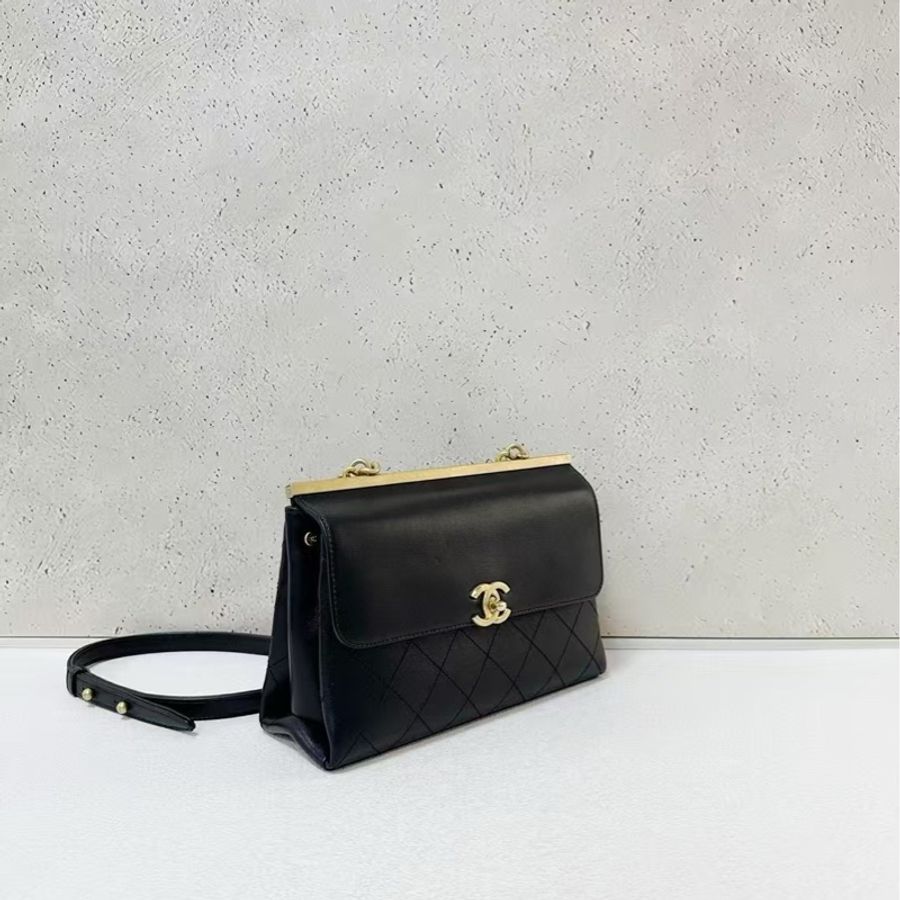 Chanel 黑金牛皮雙子星手提郵差包-2