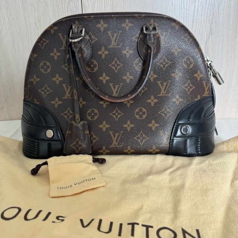 限量版LV Limited Edition Shiny Monogram Canvas Alam PM Bag-5