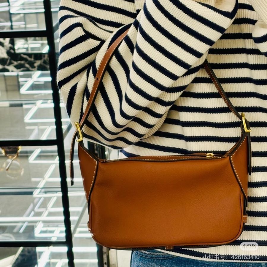 CELINE Mini Romy 新品 棕色 牛皮 肩背包 手提包 腋下包 側背包-2