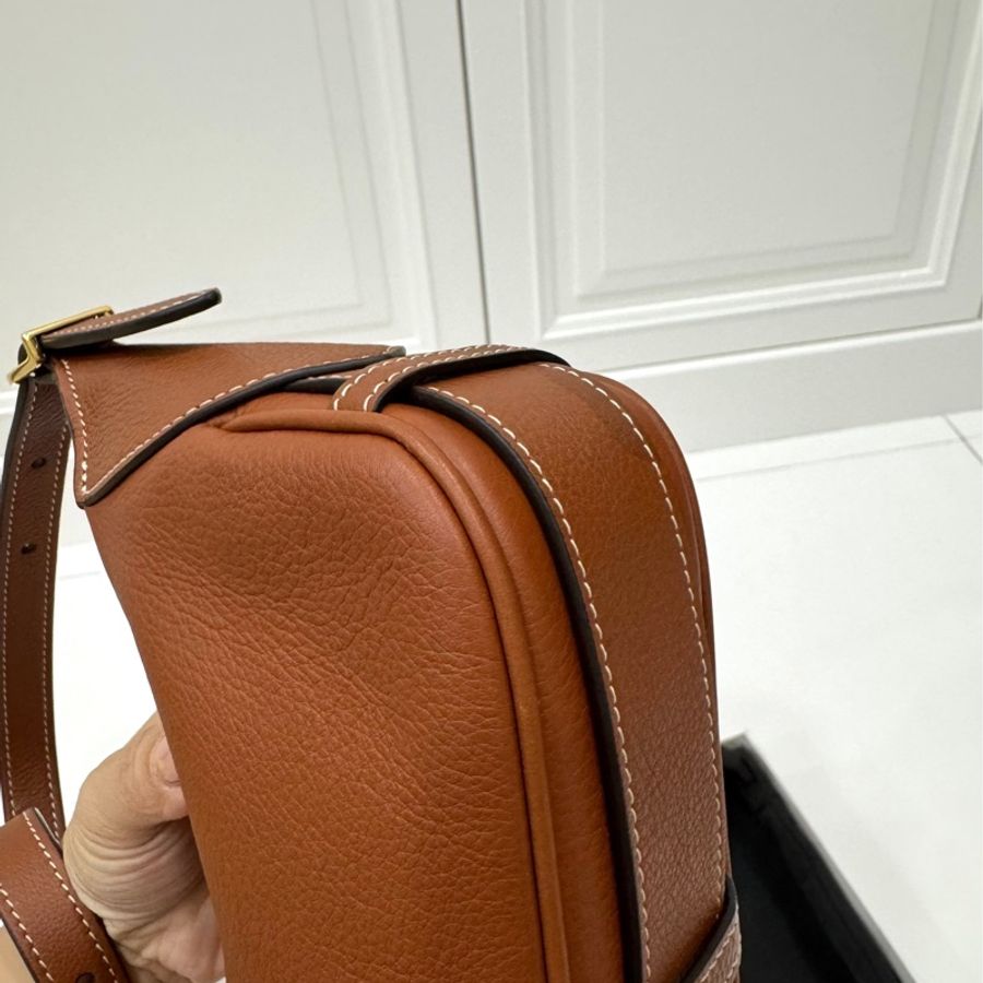 CELINE Mini Romy 新品 棕色 牛皮 肩背包 手提包 腋下包 側背包-13