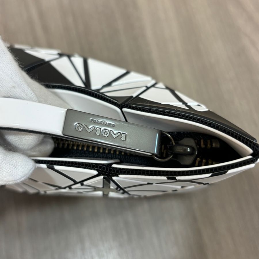 Issey Miyake BB88-Ag841黑白BAOBAO手拿包3x5 熊貓配色-7