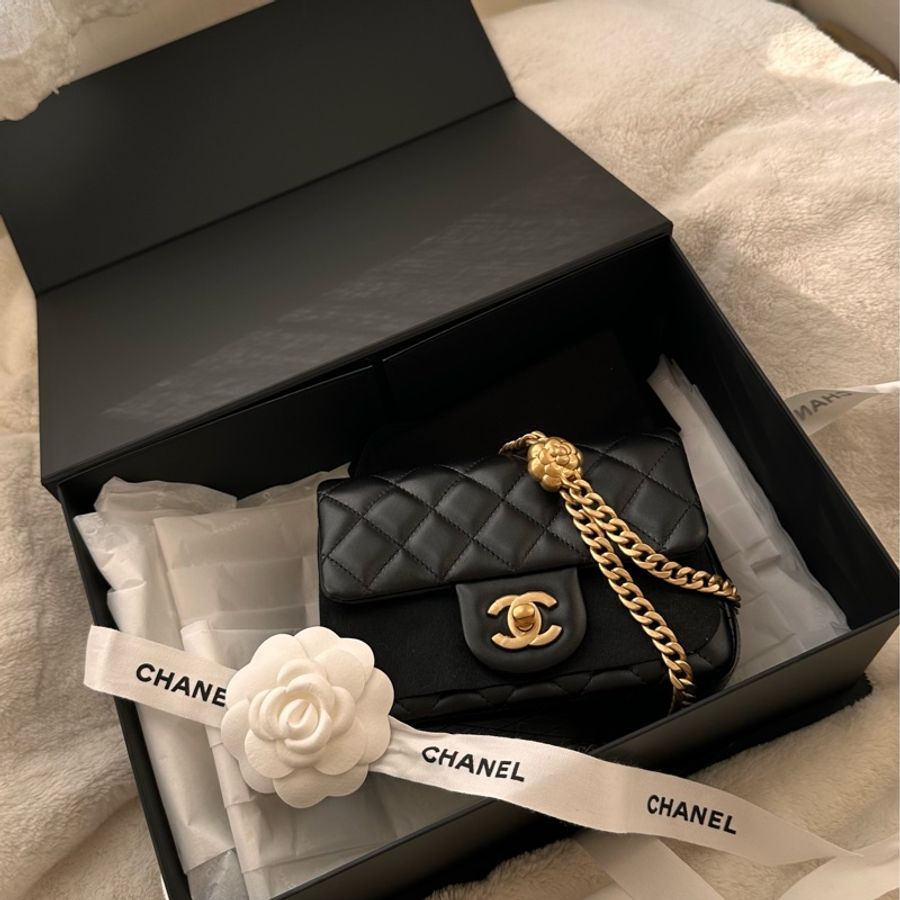 Chanel 山茶花扣 方胖子17cm-0