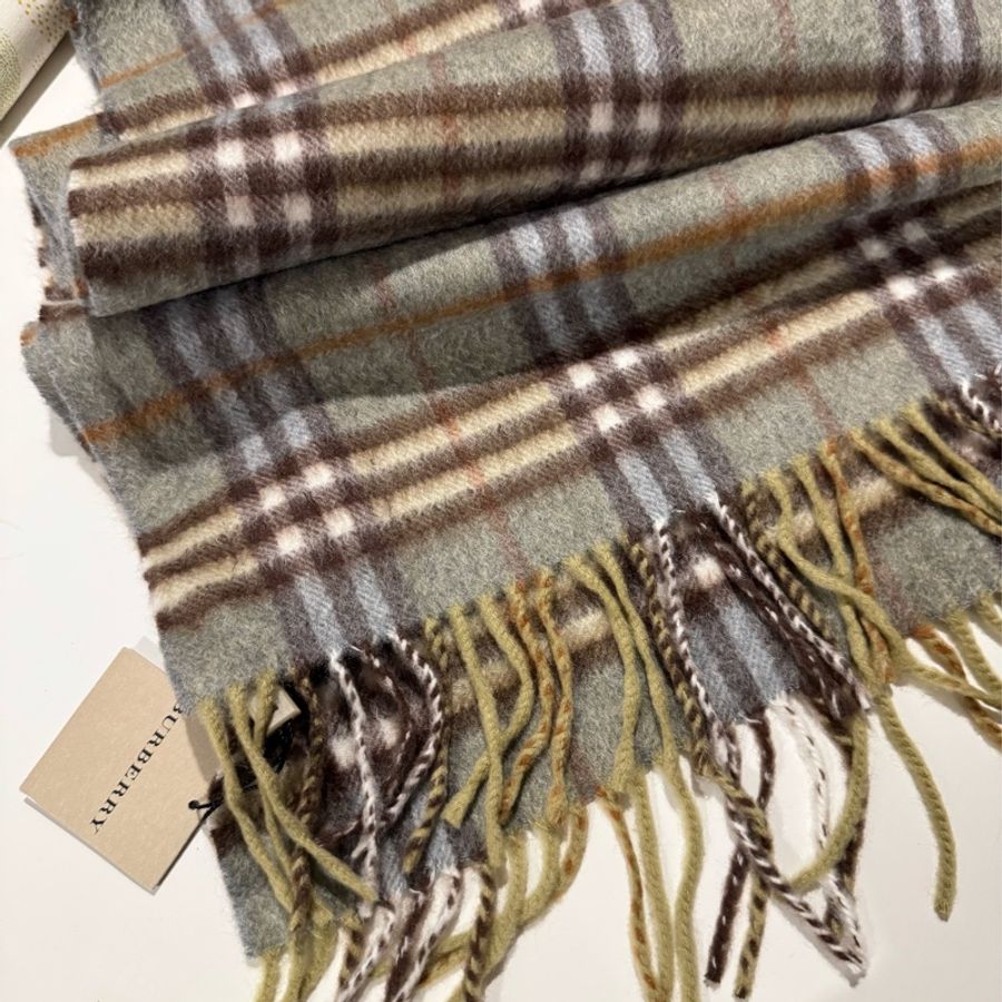 DFS購入原價12500 全新正品BURBERRY100%喀什米爾羊絨圍巾/蘇格蘭制-6