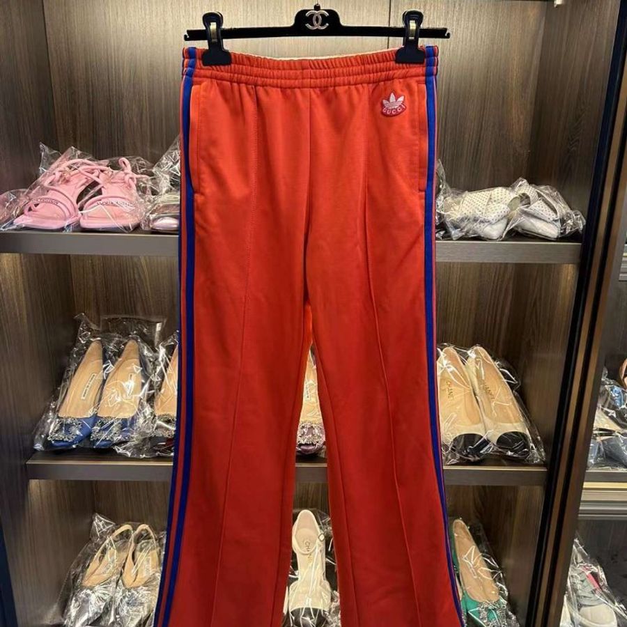 Gucci /Adidas 聯名款運動褲 M 很新-1