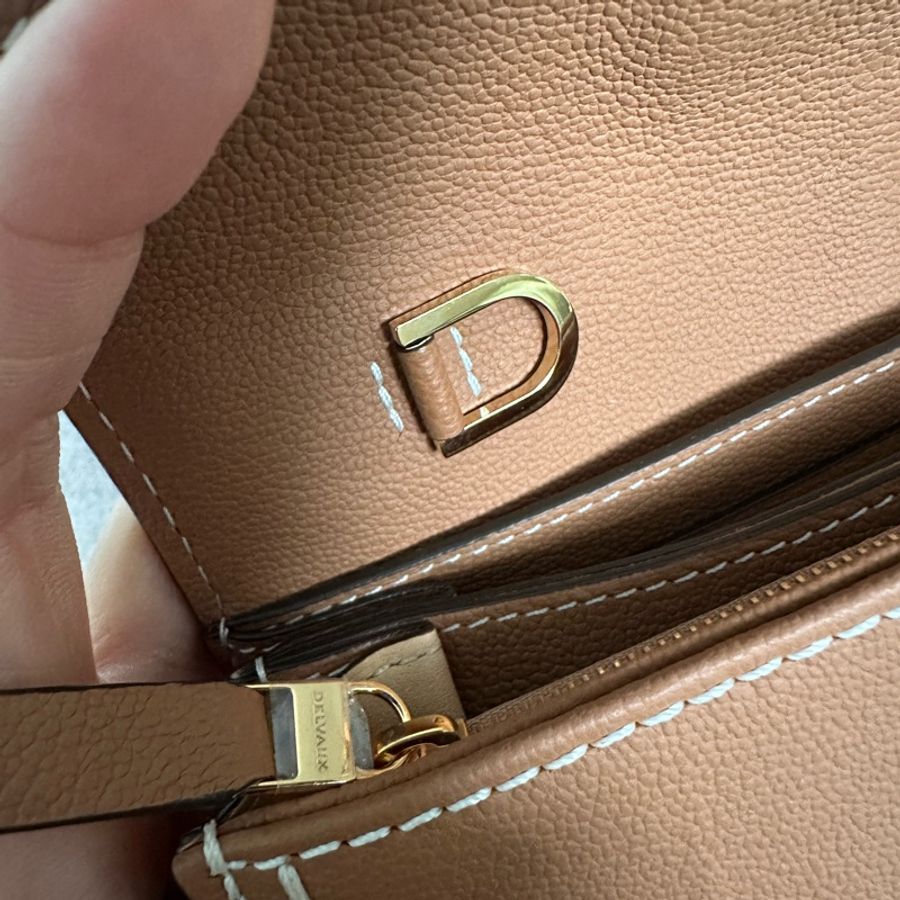 Delvaux Brillant WOC 焦糖色-9