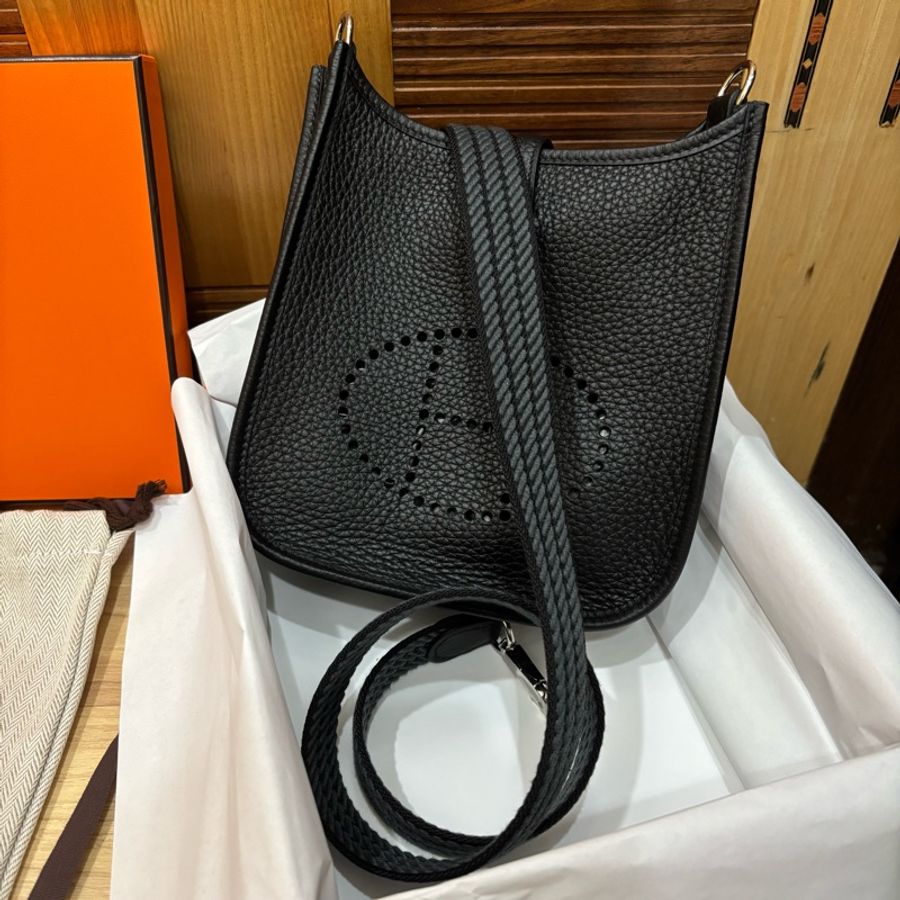 愛馬仕Mini Evelyne黑色銀扣85公分編織背帶-1