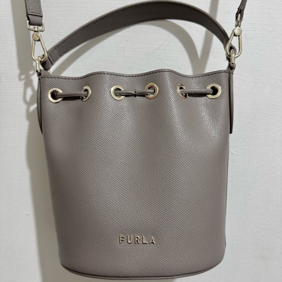 FURLA 牛皮水桶包 bucket bag 肩背手提兩用包-2