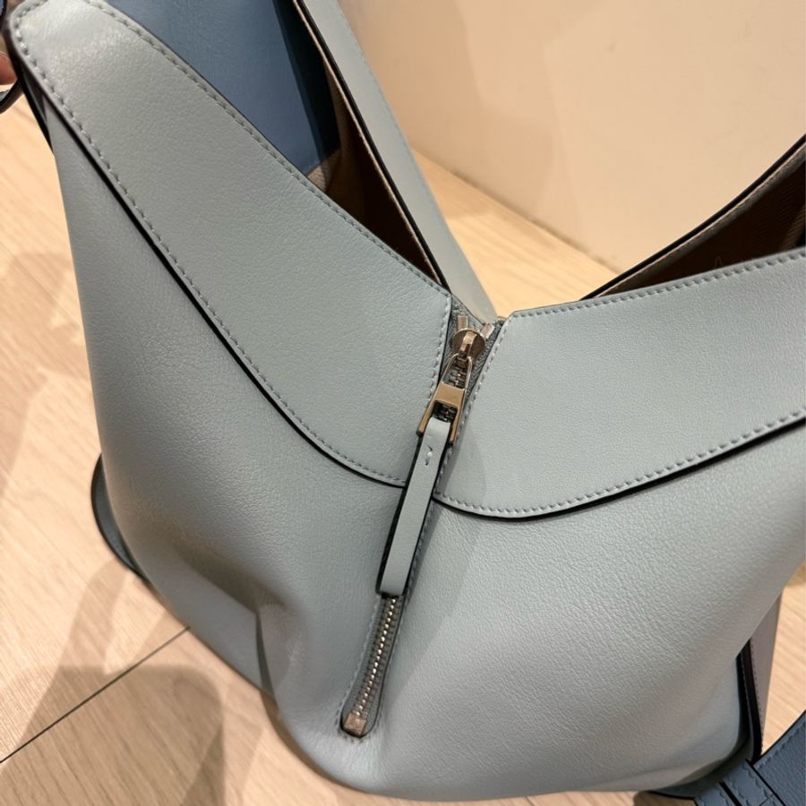 LOEWE hammock手提包/吊床包/可斜背.天空藍 拼色-2